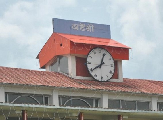 Wrong display of clock at Ashtami Market created humour
